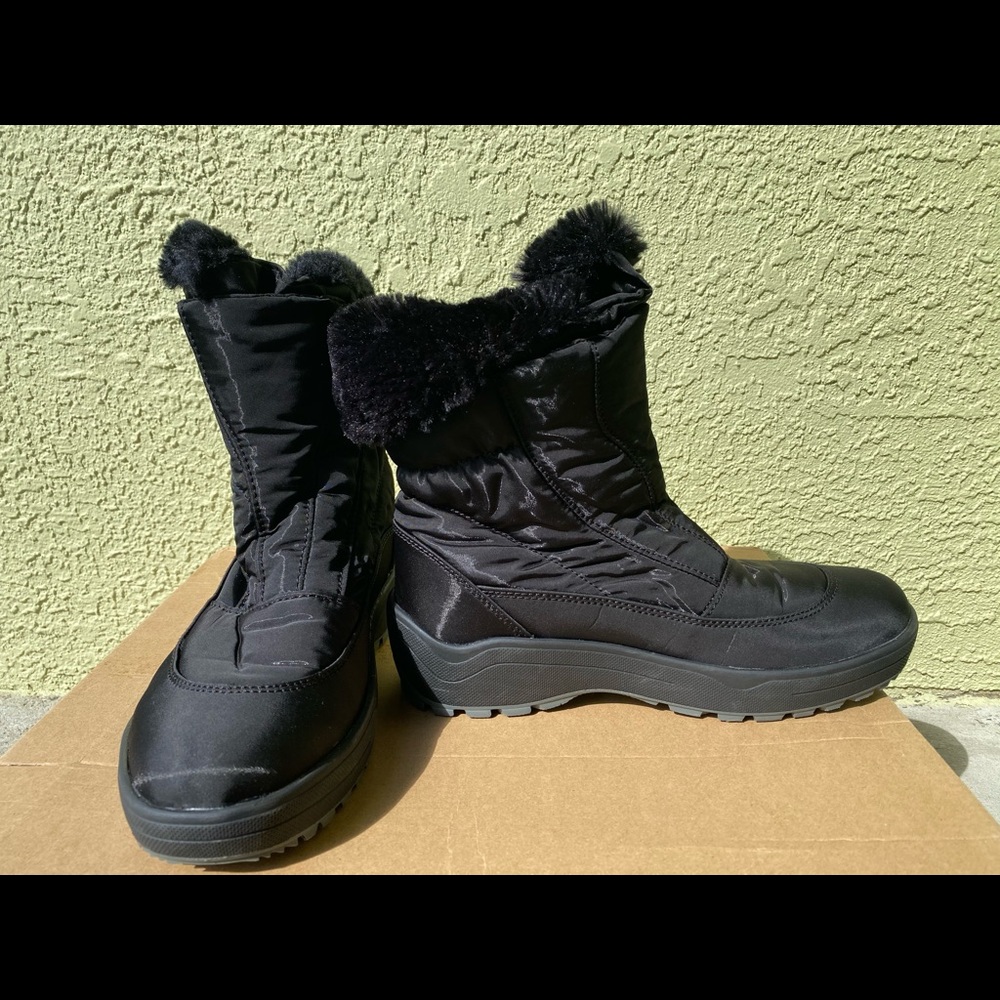 Snow boots